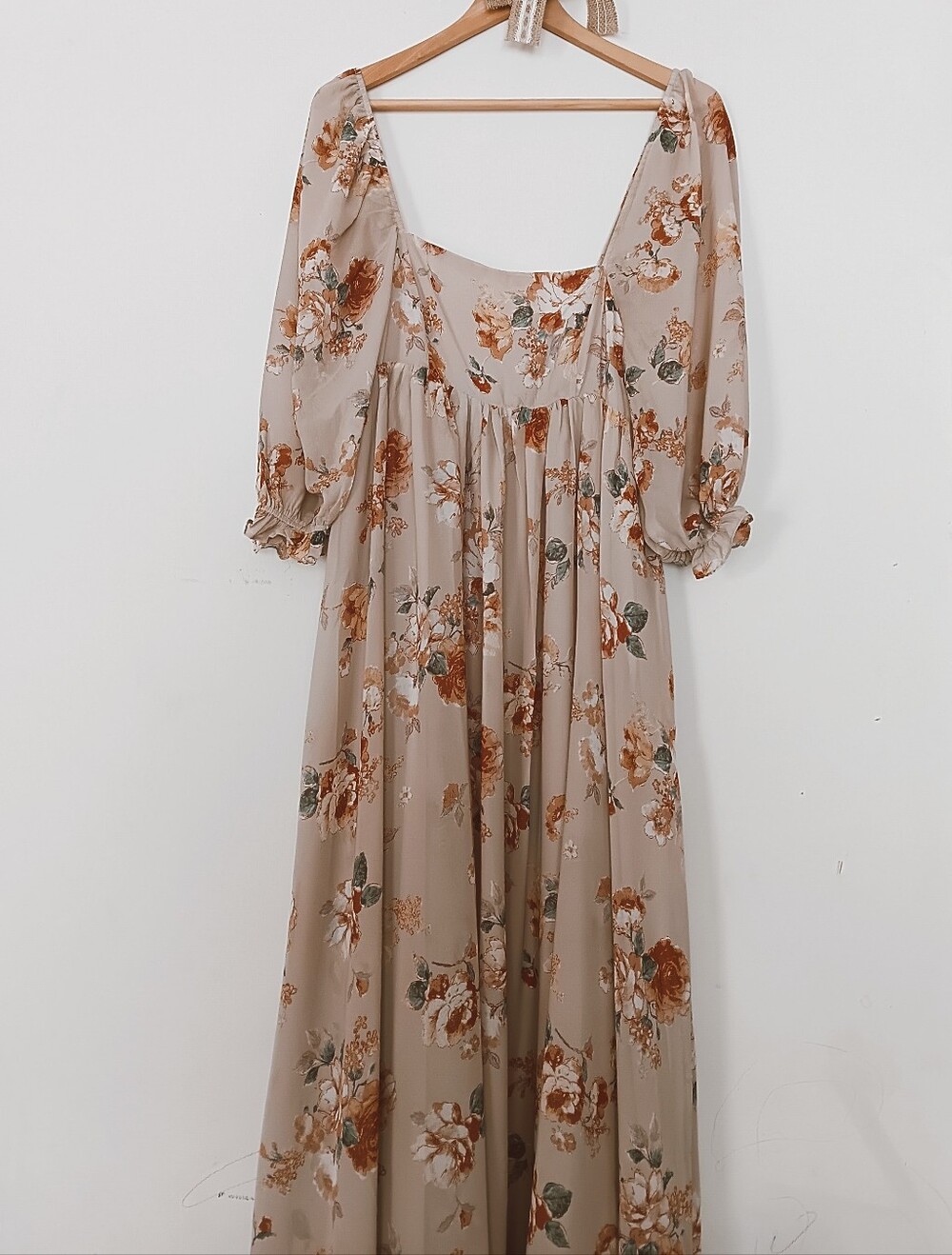 Storia Taupe Cream Floral Puff Sleeve Square Neck Maxi Dress